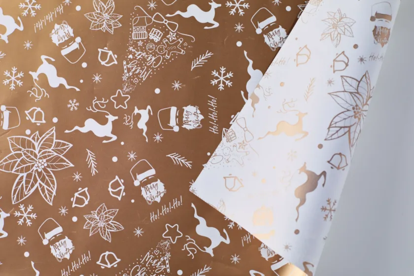 Tondi in ppl colorato Happy Christmas oro e bianco